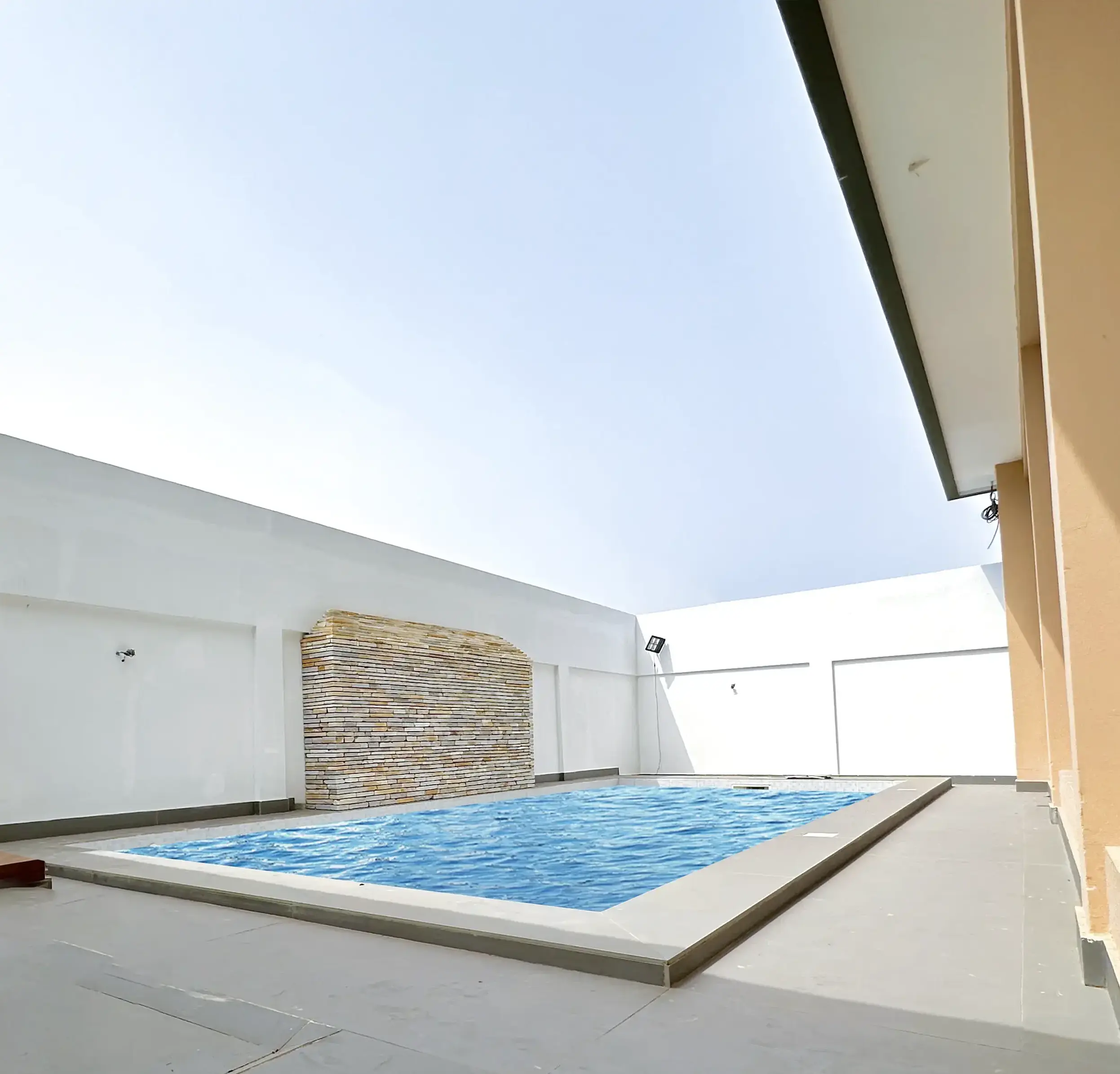 Image - Design d'extérieur d'une nouvelle construction résidentielle à Fidjrossè (Bénin)